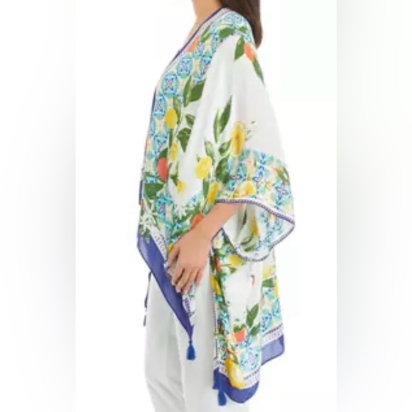 Vince Camuto lemon tile printed topper, coverup, One Size, Beach Pool Resort - Picture 8 of 14